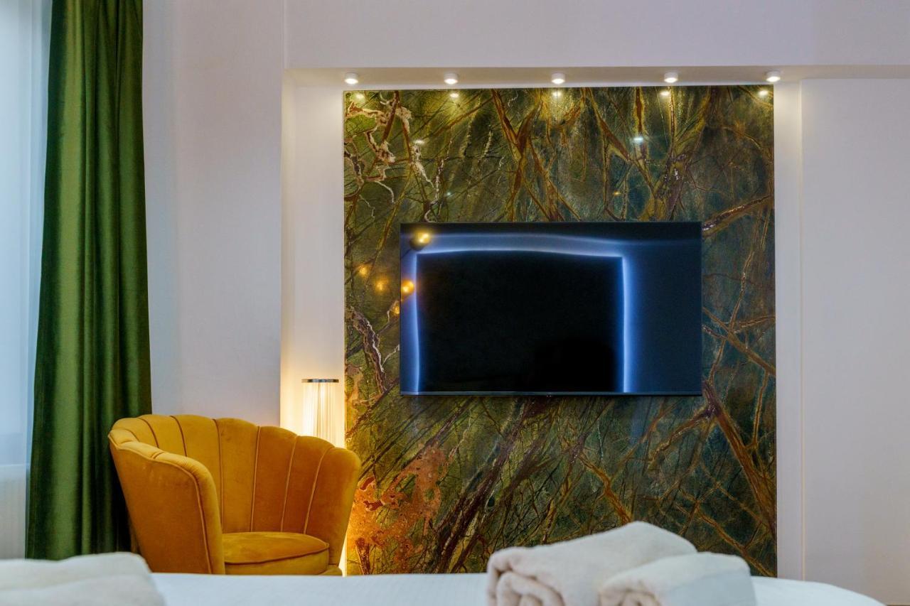 קלוז'-נאפוקה Main Square 5 Star Luxury Apartment With View מראה חיצוני תמונה