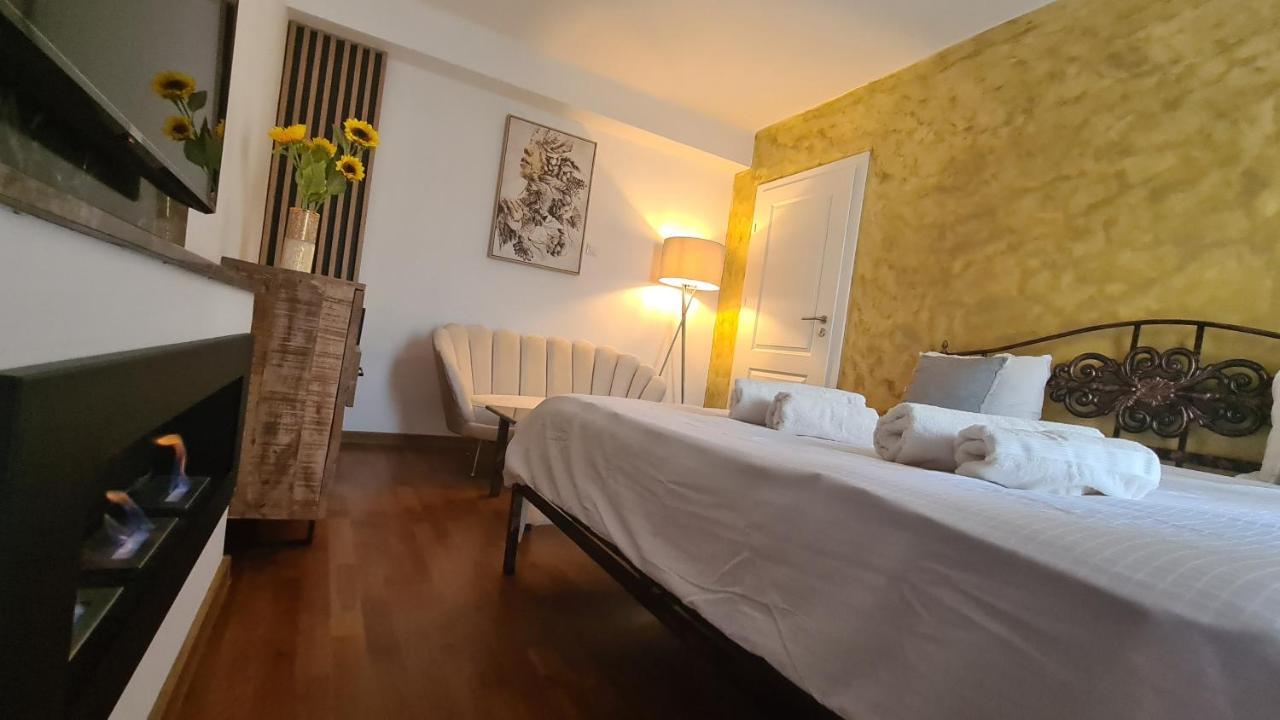 קלוז'-נאפוקה Main Square 5 Star Luxury Apartment With View מראה חיצוני תמונה