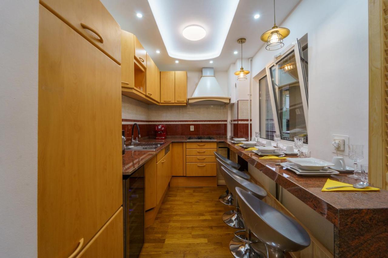 קלוז'-נאפוקה Main Square 5 Star Luxury Apartment With View מראה חיצוני תמונה