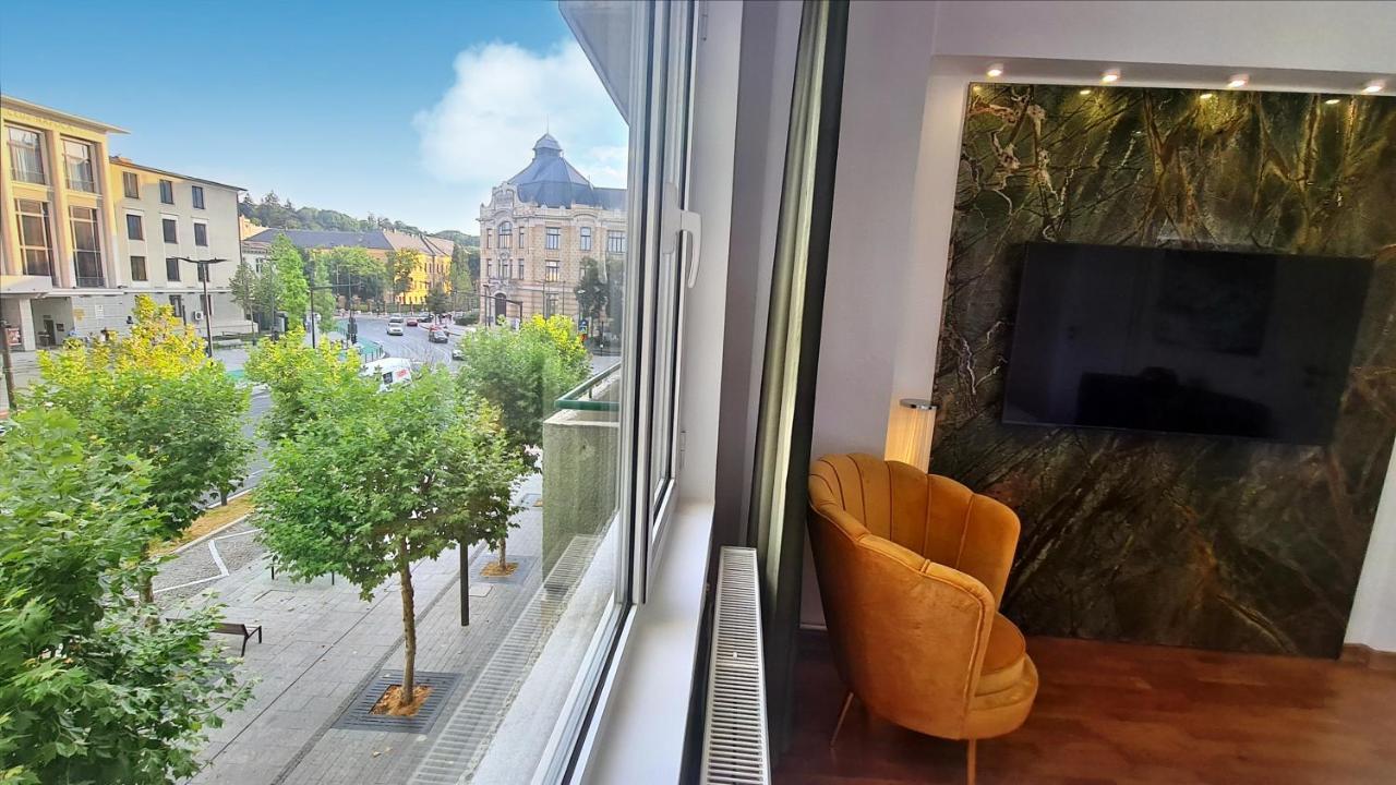 קלוז'-נאפוקה Main Square 5 Star Luxury Apartment With View מראה חיצוני תמונה