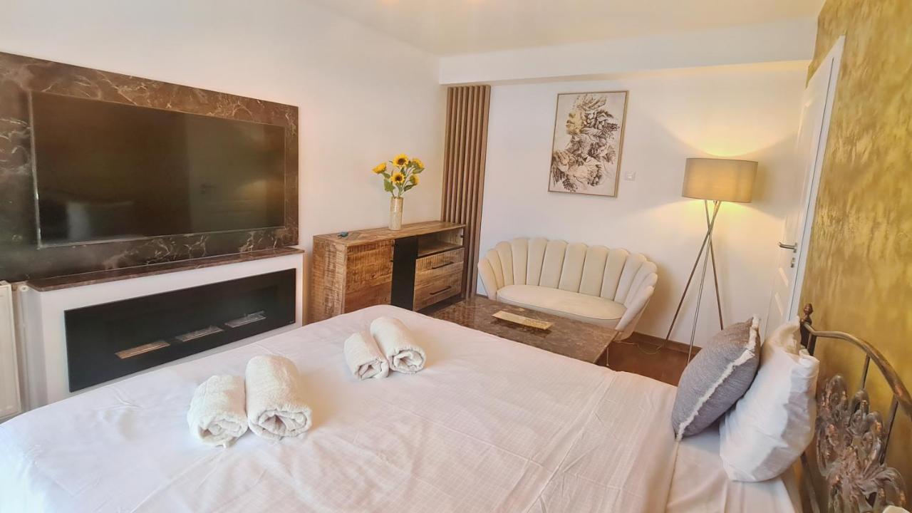 קלוז'-נאפוקה Main Square 5 Star Luxury Apartment With View מראה חיצוני תמונה